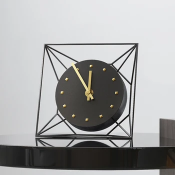 Творчески Метални Настолни Часовници Безшумни Малки Настолни Clcoks Нощни Часове За Спални Безшумни Часовници За Всекидневна Декорация На Дома, Идея За Подарък